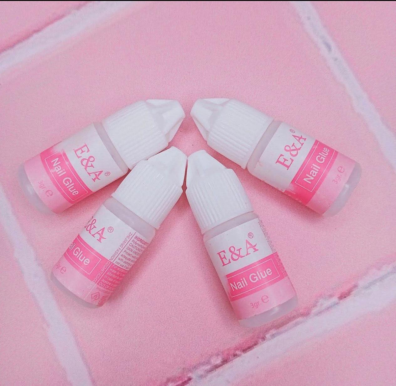 PEGAMENTO DE UÑAS AKOYA